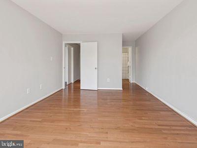 ASHBURN VILLAGE - Residential Lease