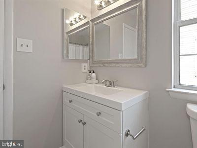 ASHBURN VILLAGE - Residential Lease