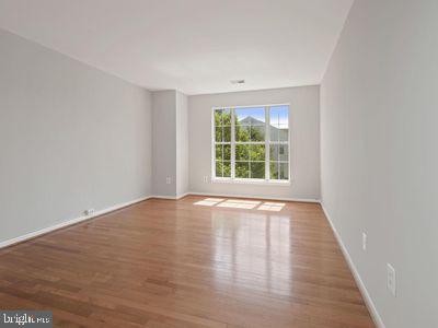 ASHBURN VILLAGE - Residential Lease