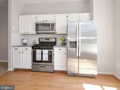 ASHBURN VILLAGE - Residential Lease