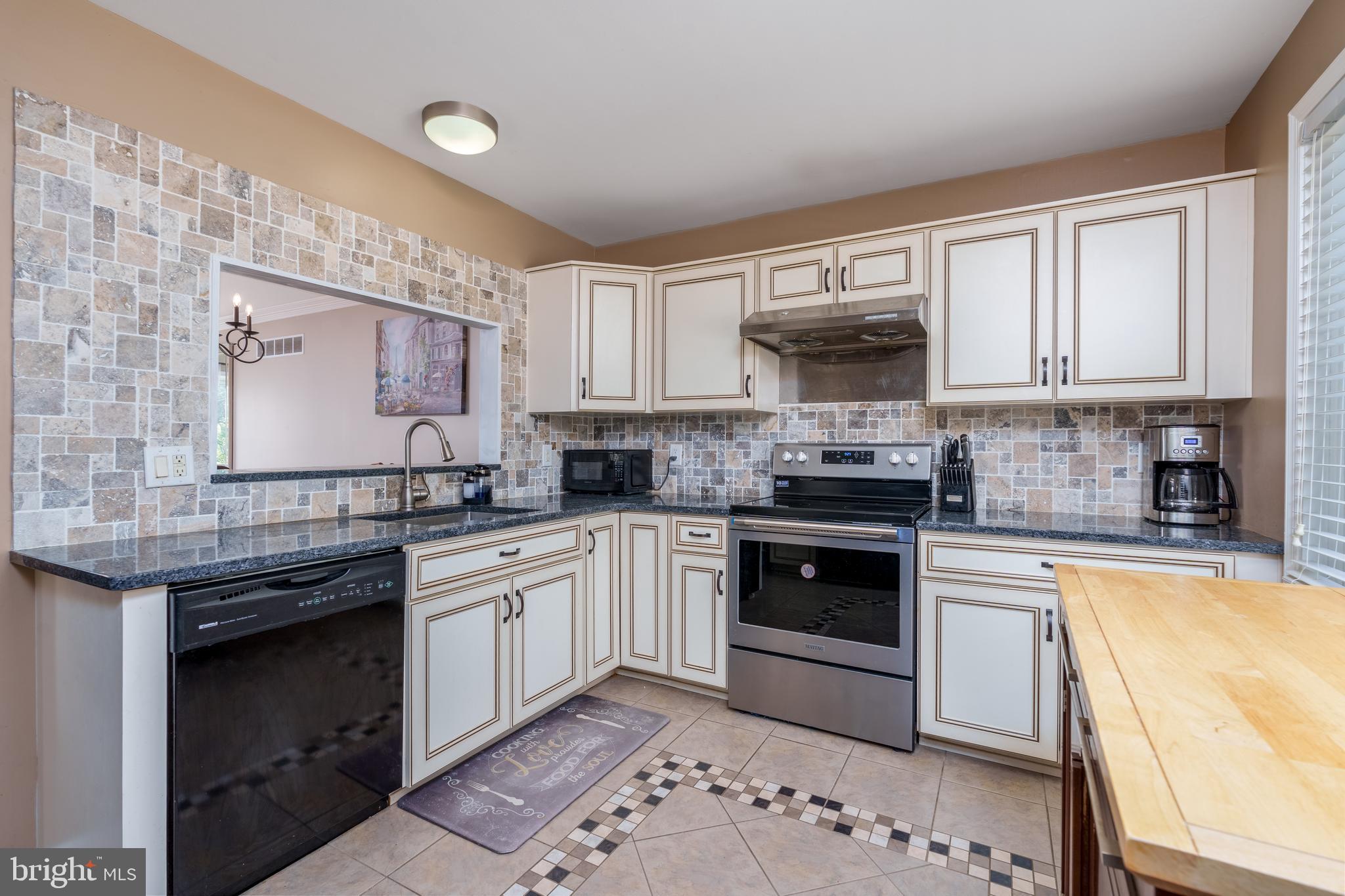 1520 VILLA ROAD