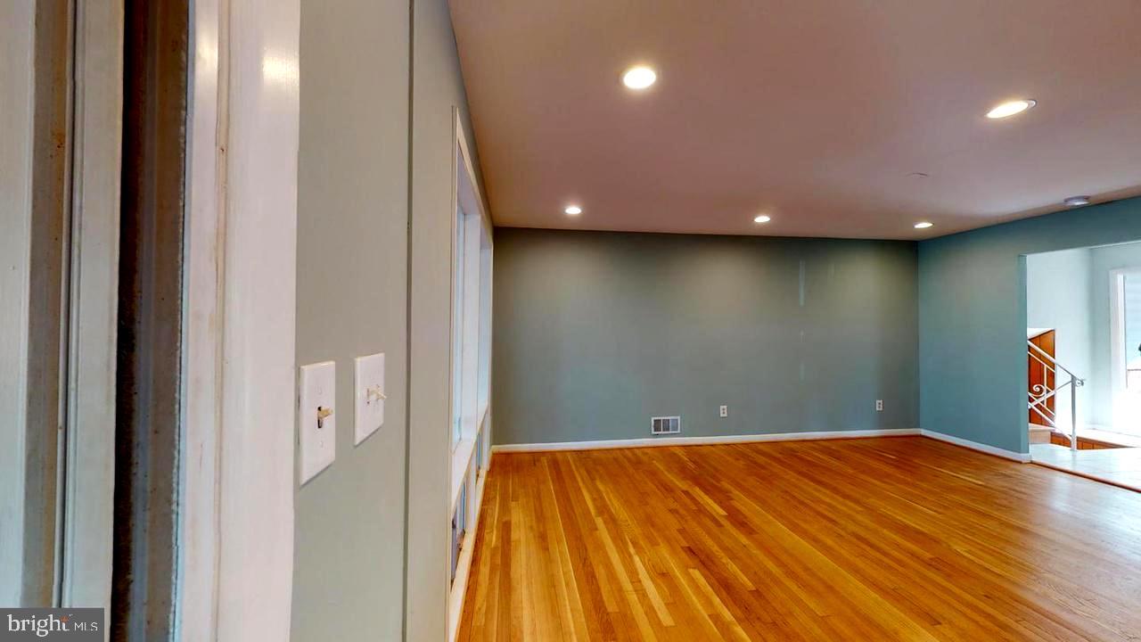 LANHAM SEABROOK - Residential Lease