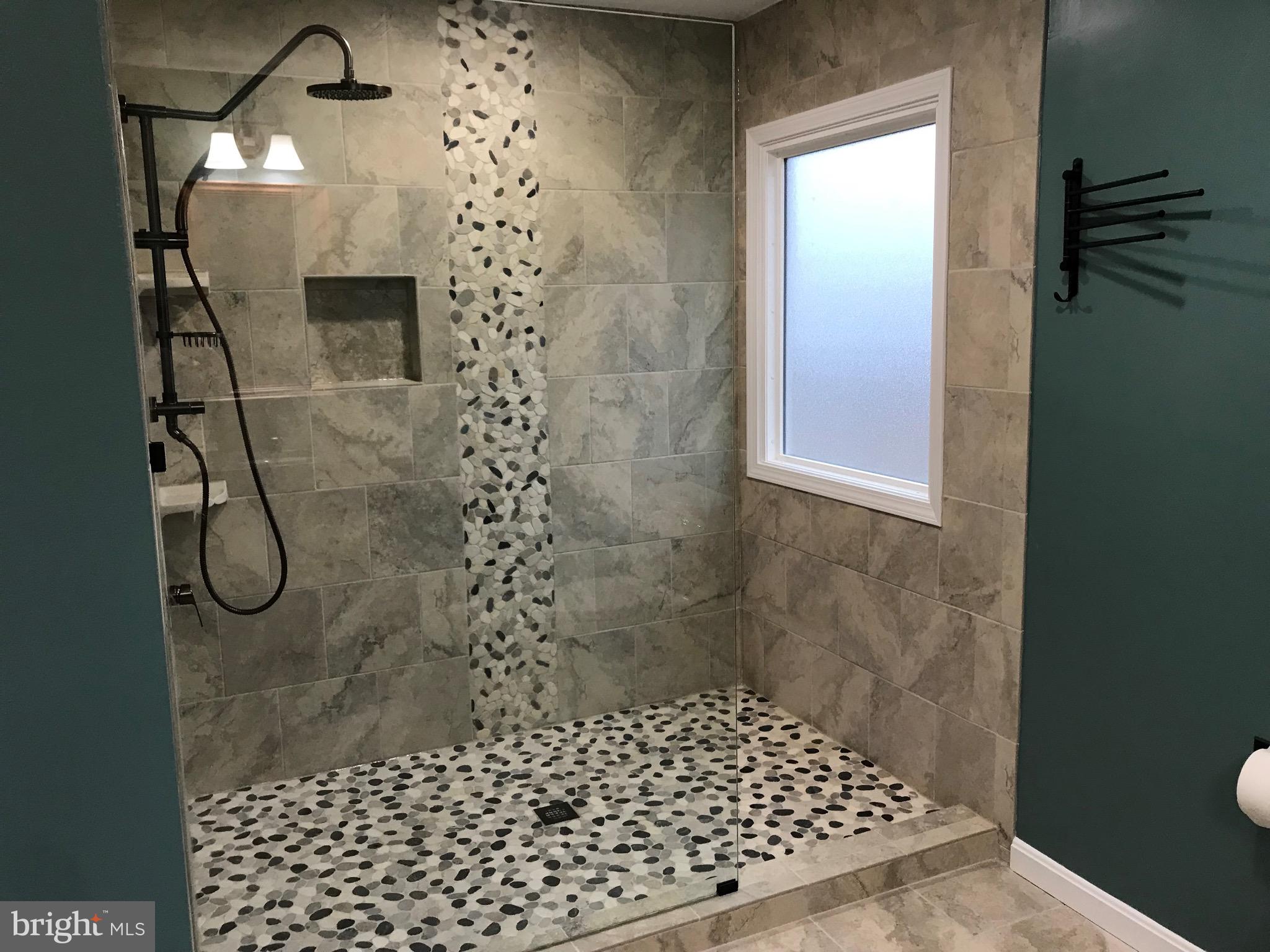 COURTS OF FOUR SEASONS - Residential