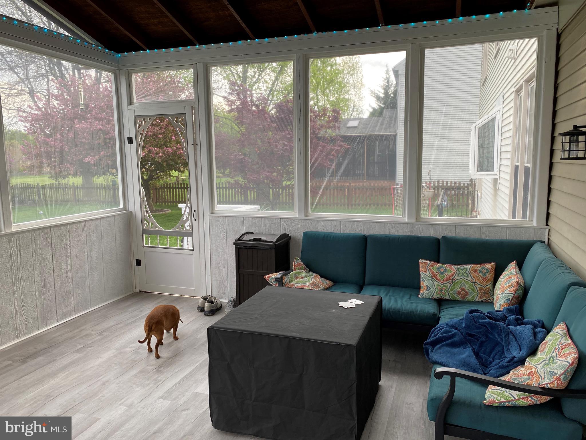 COURTS OF FOUR SEASONS - Residential