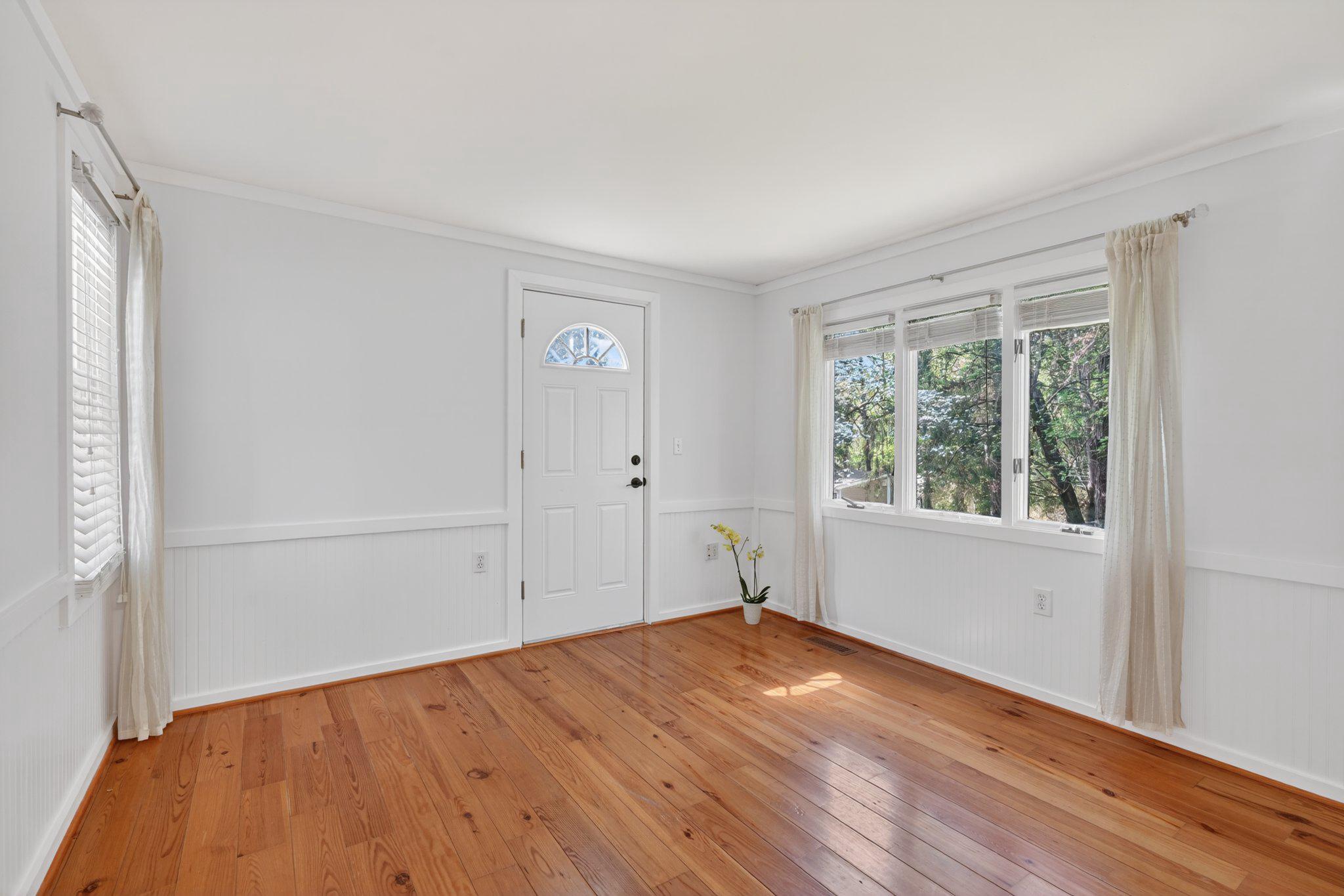 QUINCE ORCHARD KNOLLS - Residential