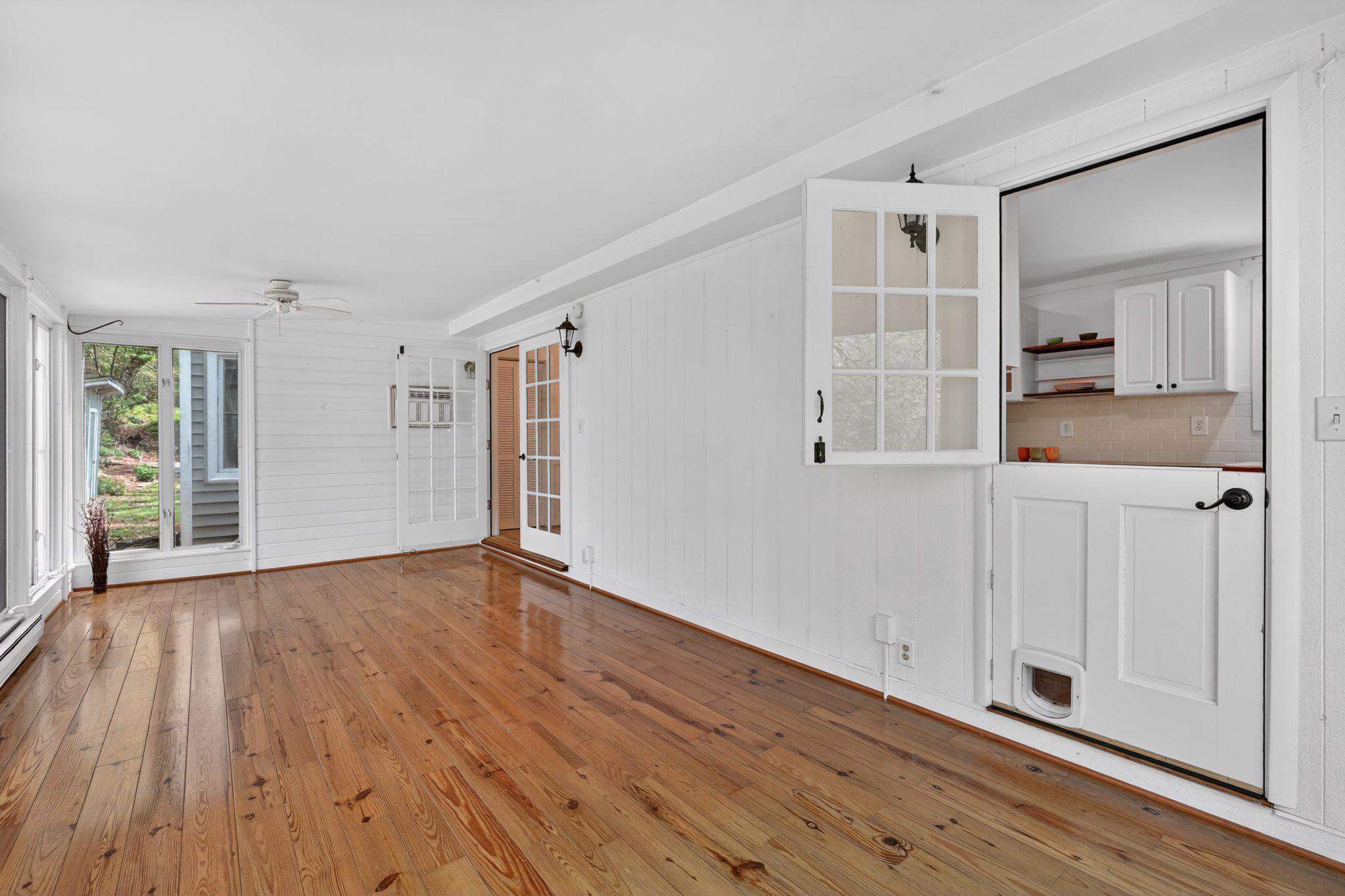 QUINCE ORCHARD KNOLLS - Residential