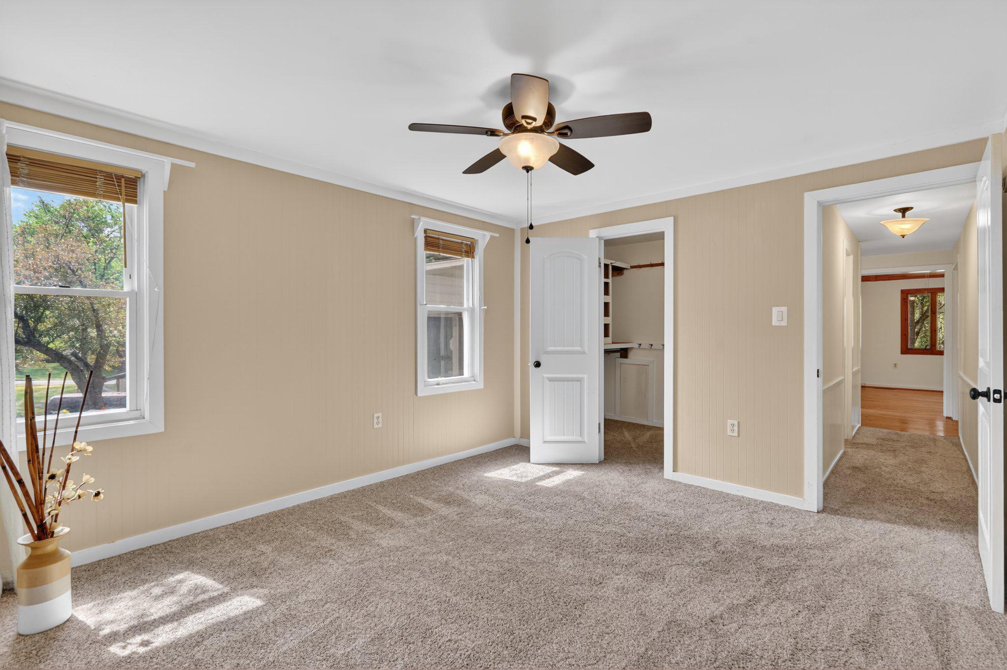 QUINCE ORCHARD KNOLLS - Residential