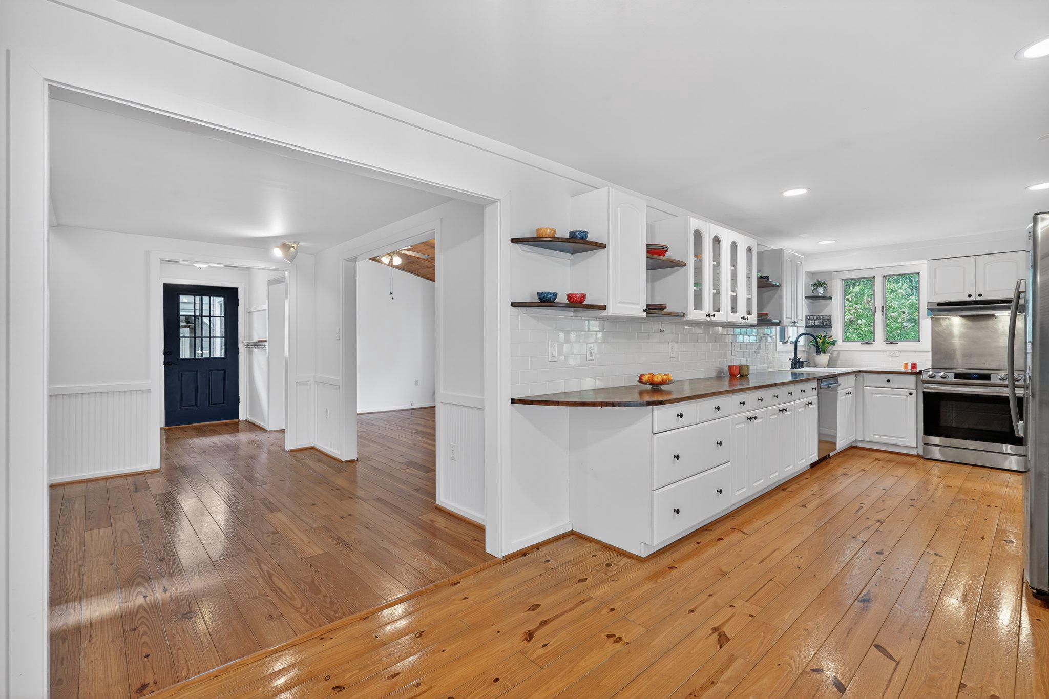 QUINCE ORCHARD KNOLLS - Residential