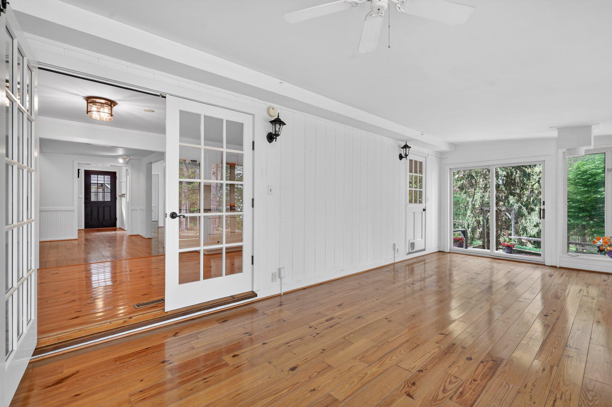 QUINCE ORCHARD KNOLLS - Residential