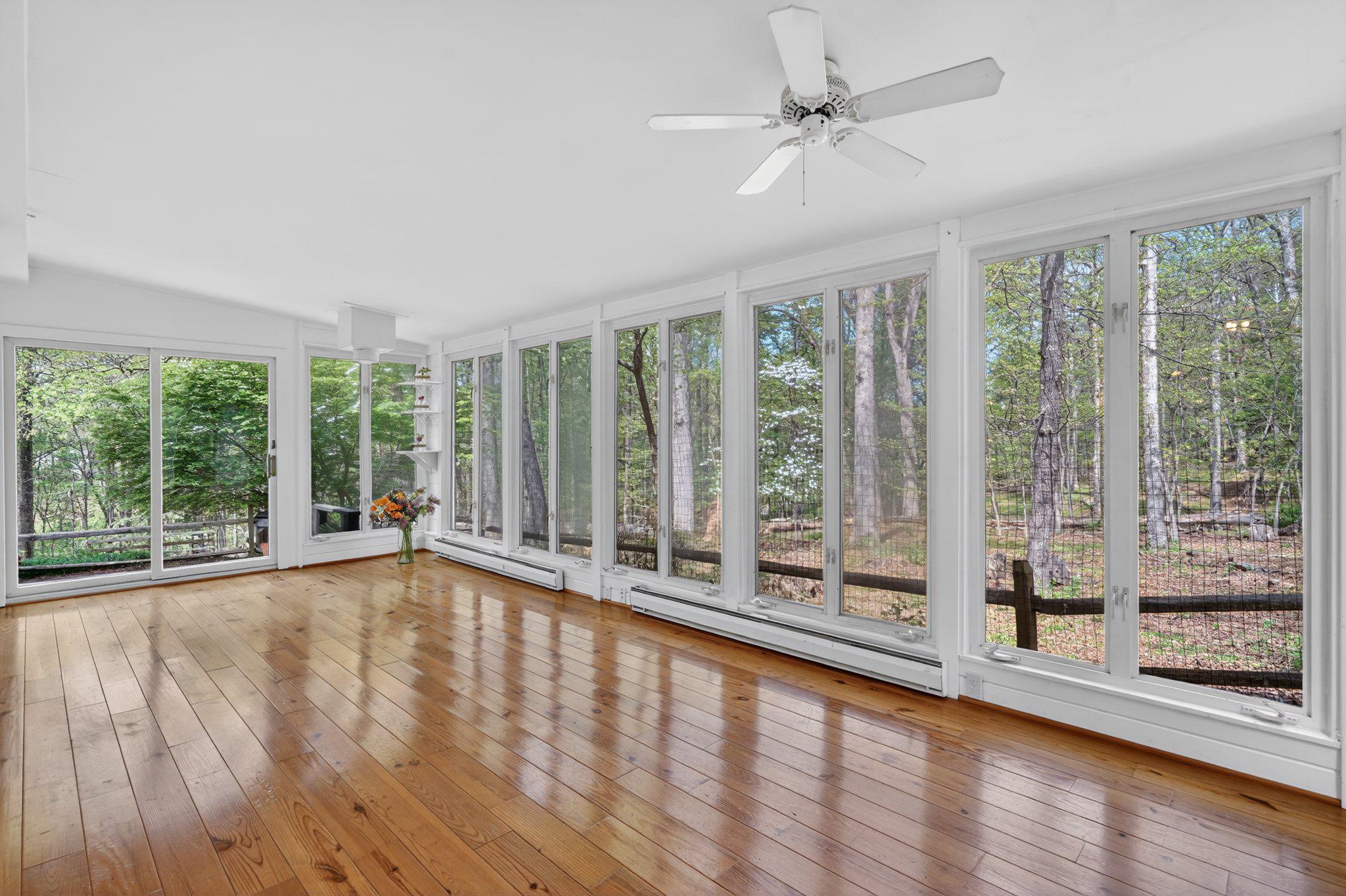 QUINCE ORCHARD KNOLLS - Residential