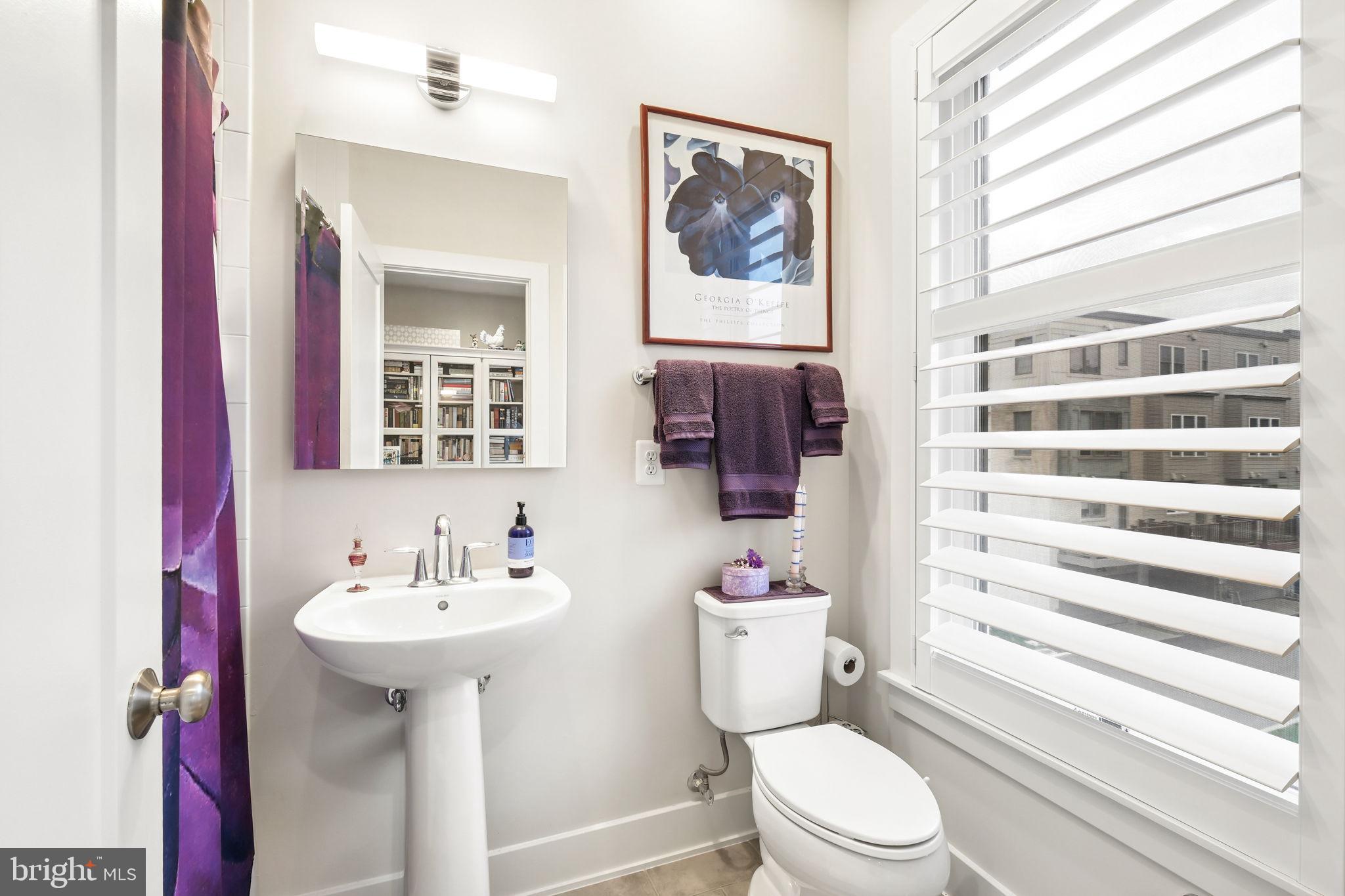 MONTGOMERY ROW - Residential