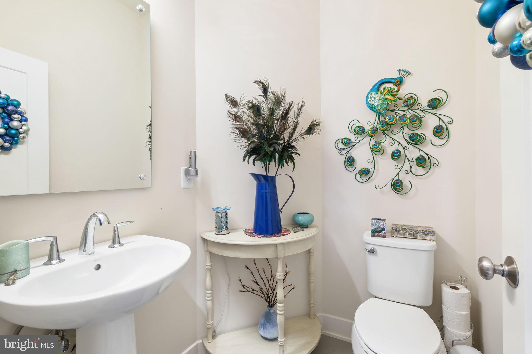 MONTGOMERY ROW - Residential