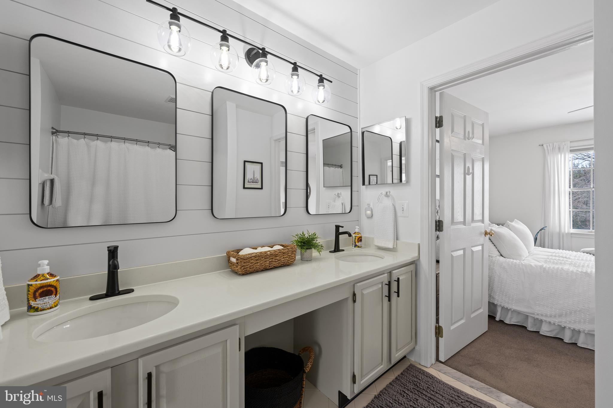 VALLEY FORGE WOODS - Residential