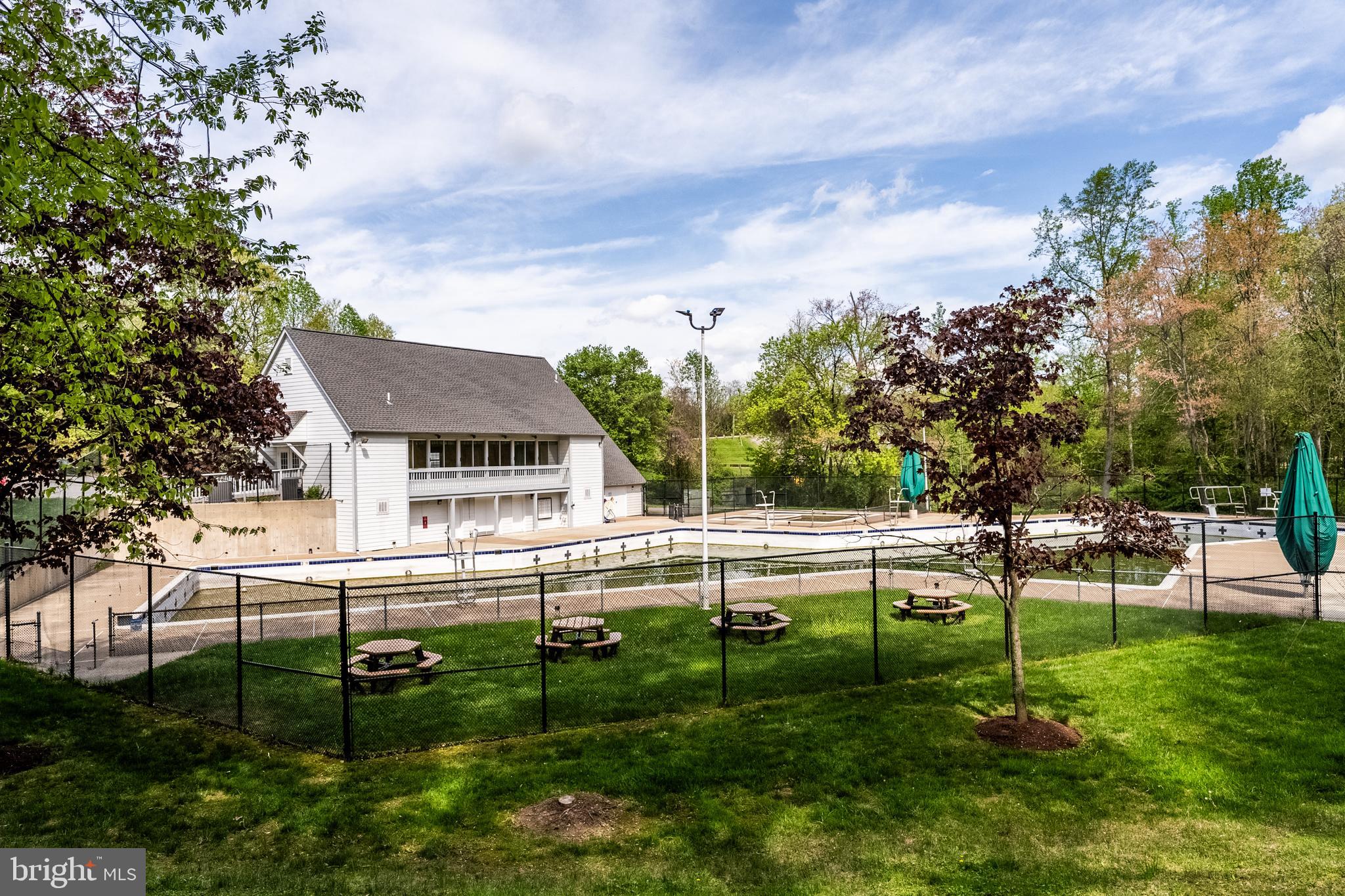 BURKE CENTRE - Residential