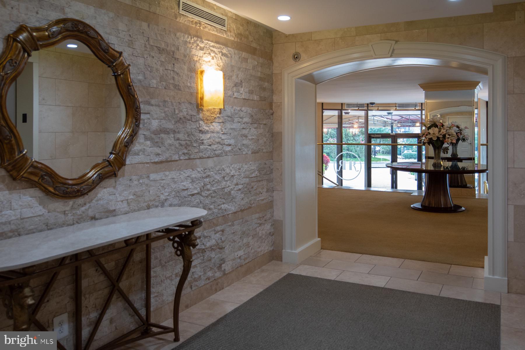 ROTONDA - Residential