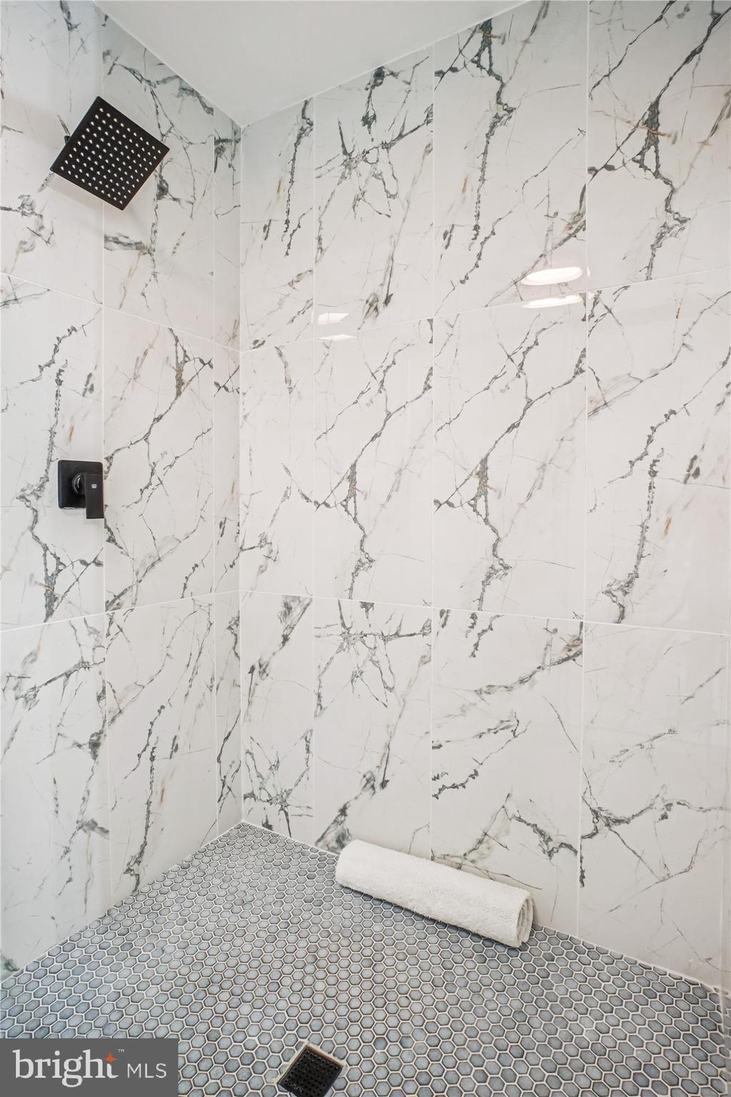 SULLY STATION - Residential