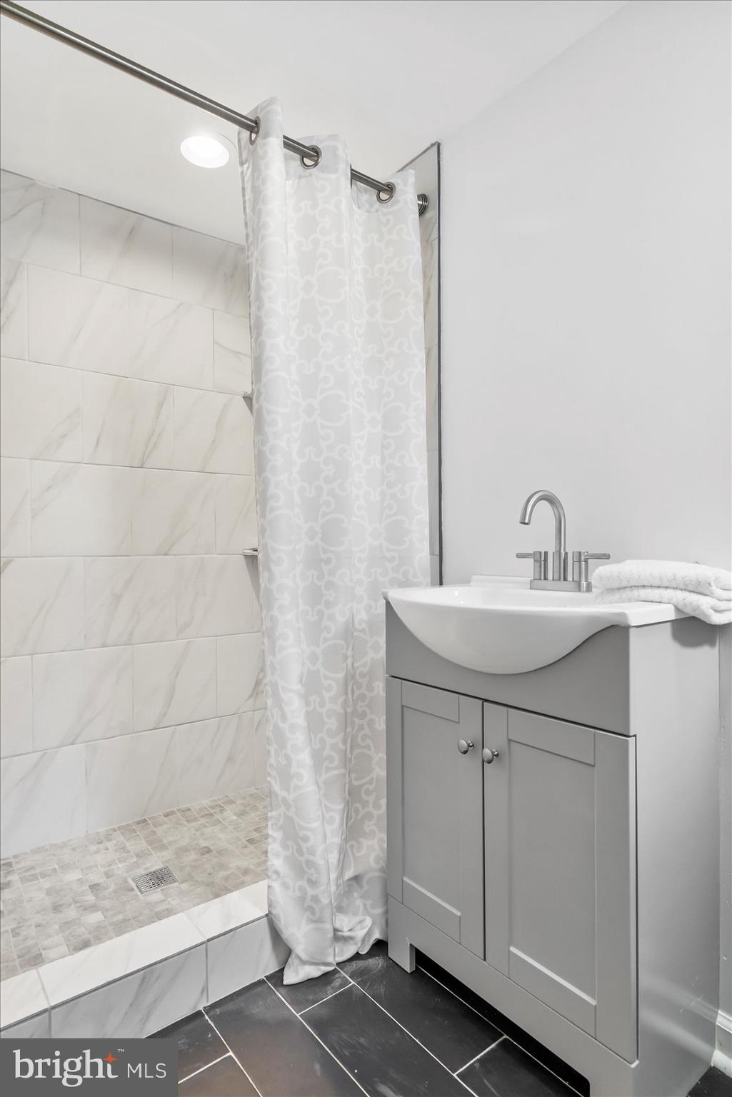 NORTHWOOD - Residential