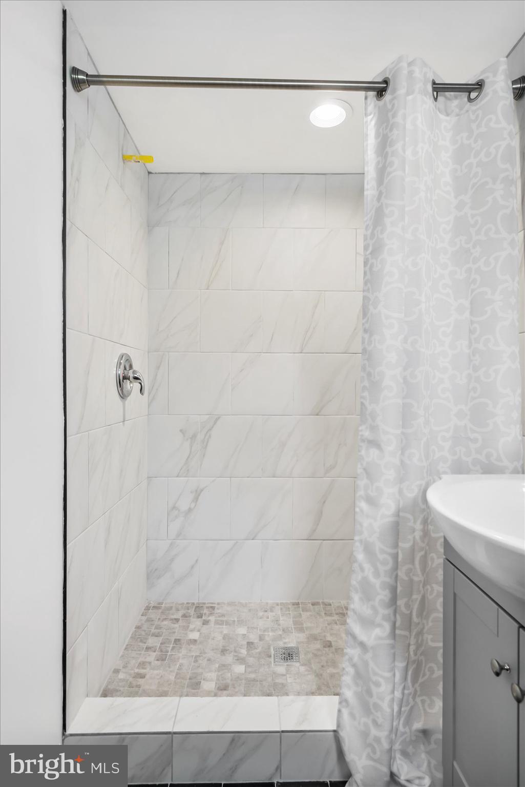 NORTHWOOD - Residential