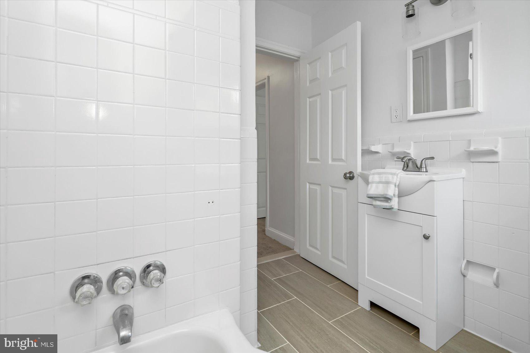 NORTHWOOD - Residential