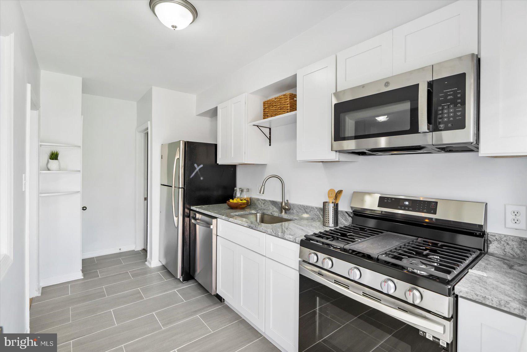 NORTHWOOD - Residential