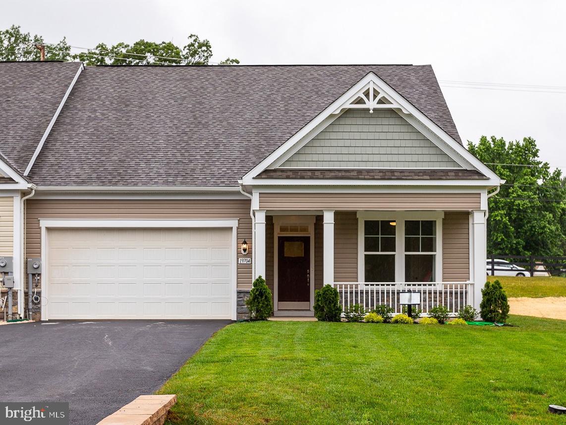 19704 OLEANDER COURT