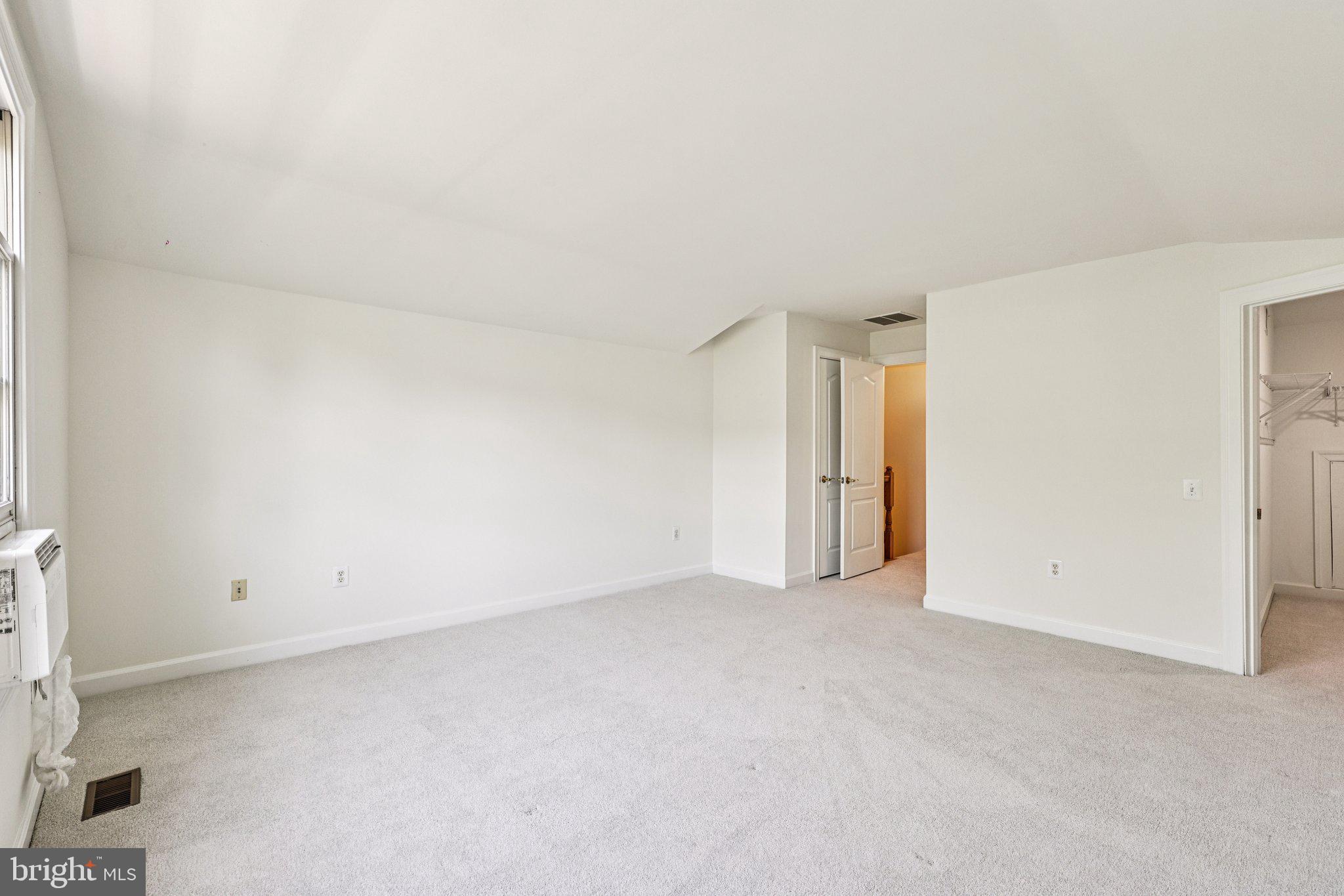 COUNTRY CREEK - Residential