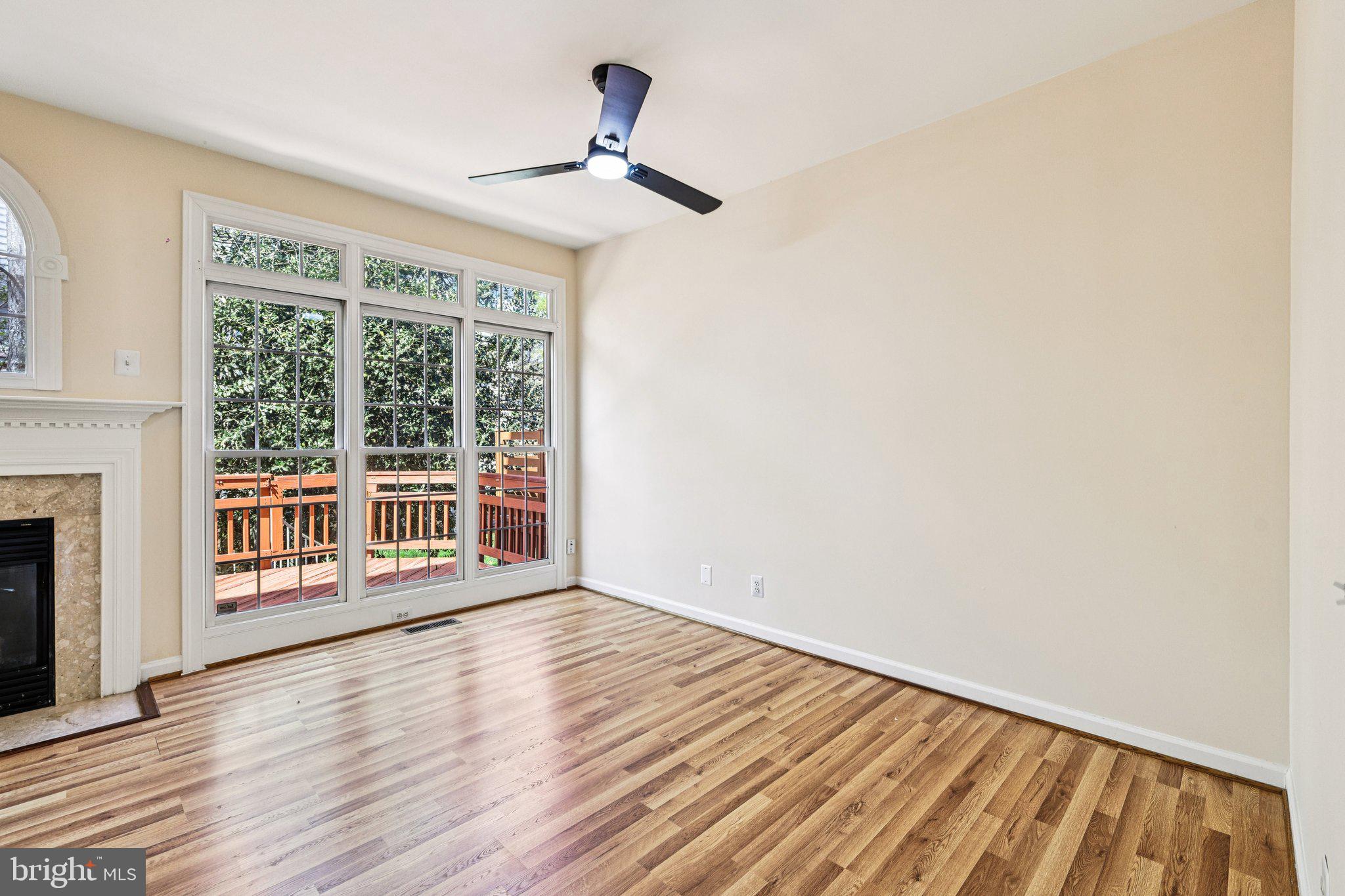 COUNTRY CREEK - Residential