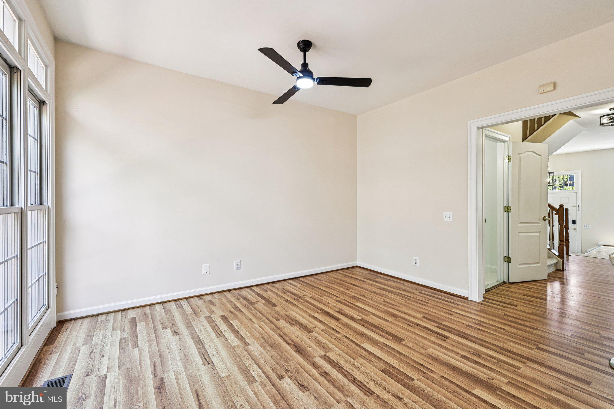 COUNTRY CREEK - Residential