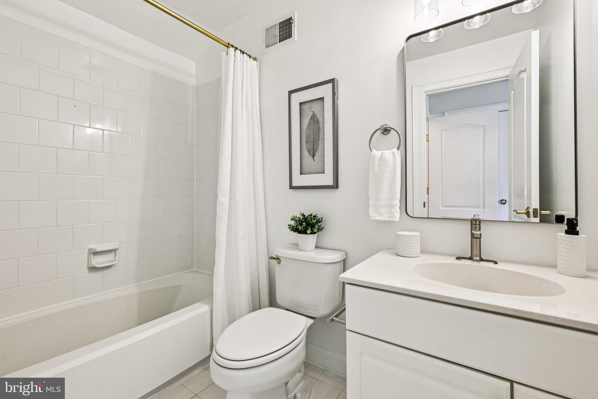 COUNTRY CREEK - Residential