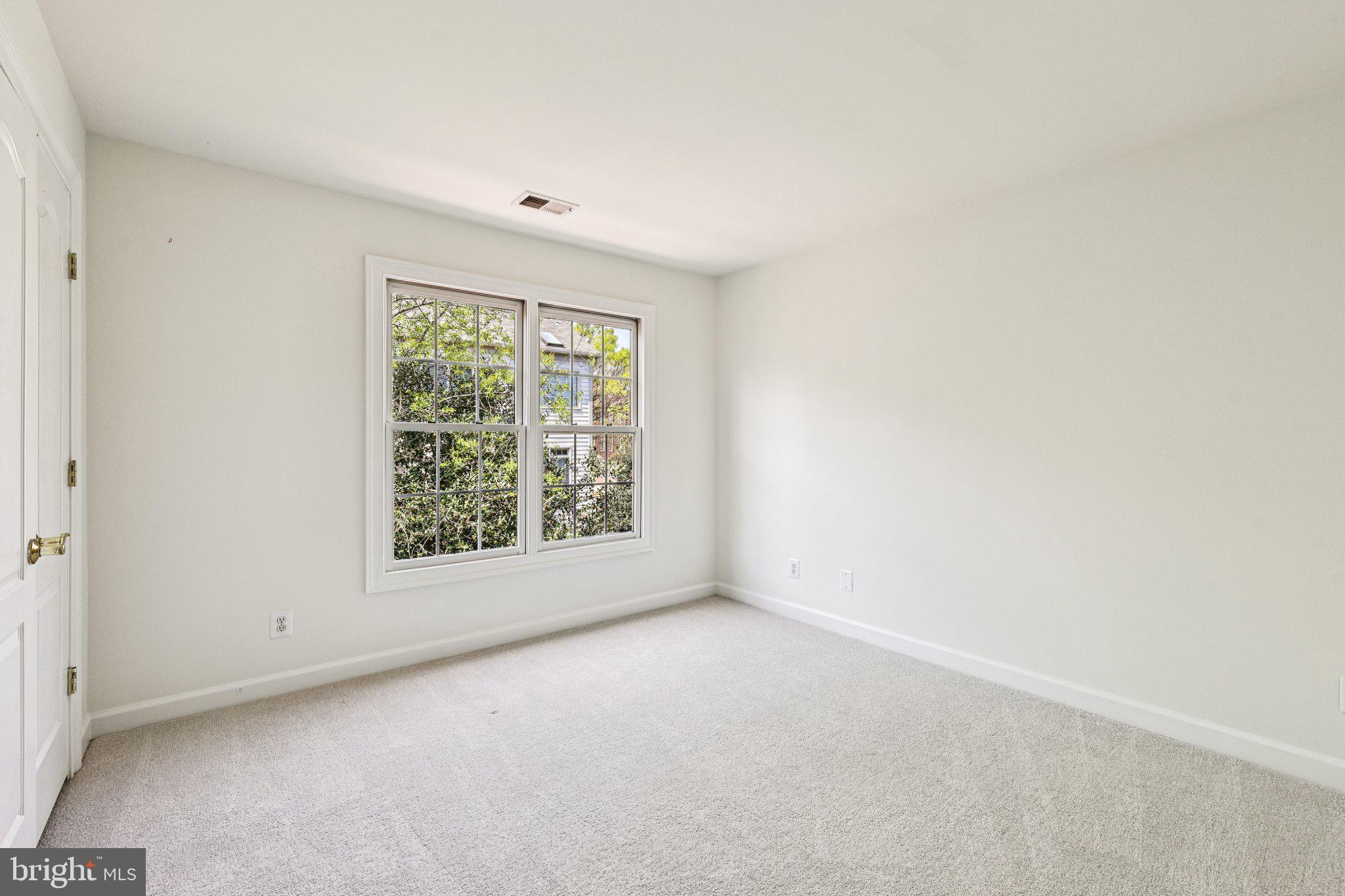 COUNTRY CREEK - Residential