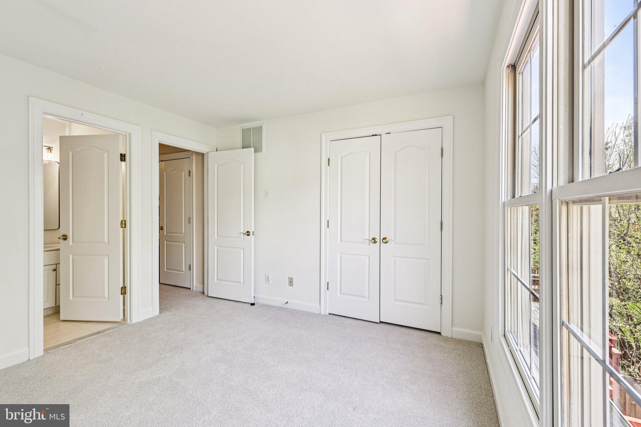 COUNTRY CREEK - Residential