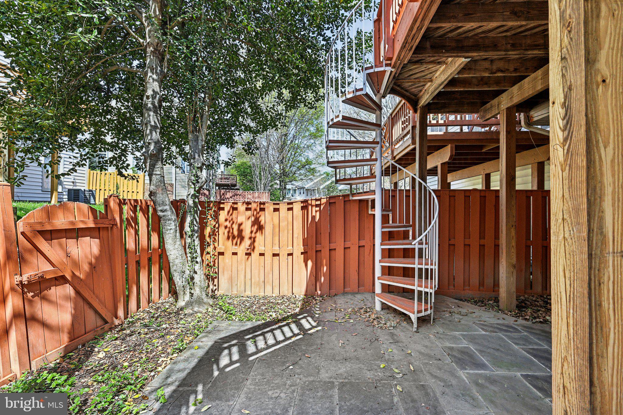 COUNTRY CREEK - Residential