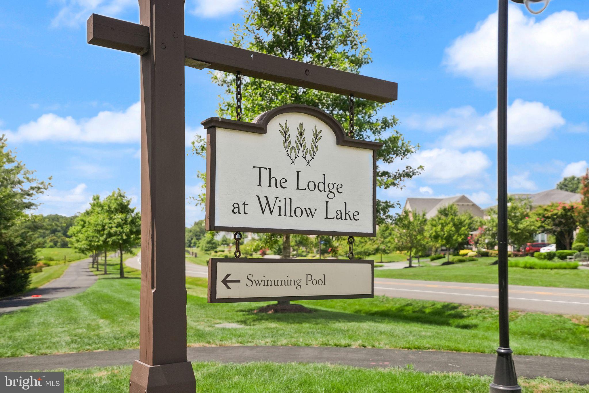 GREENS SOUTH AT WILLOWSF - Residential