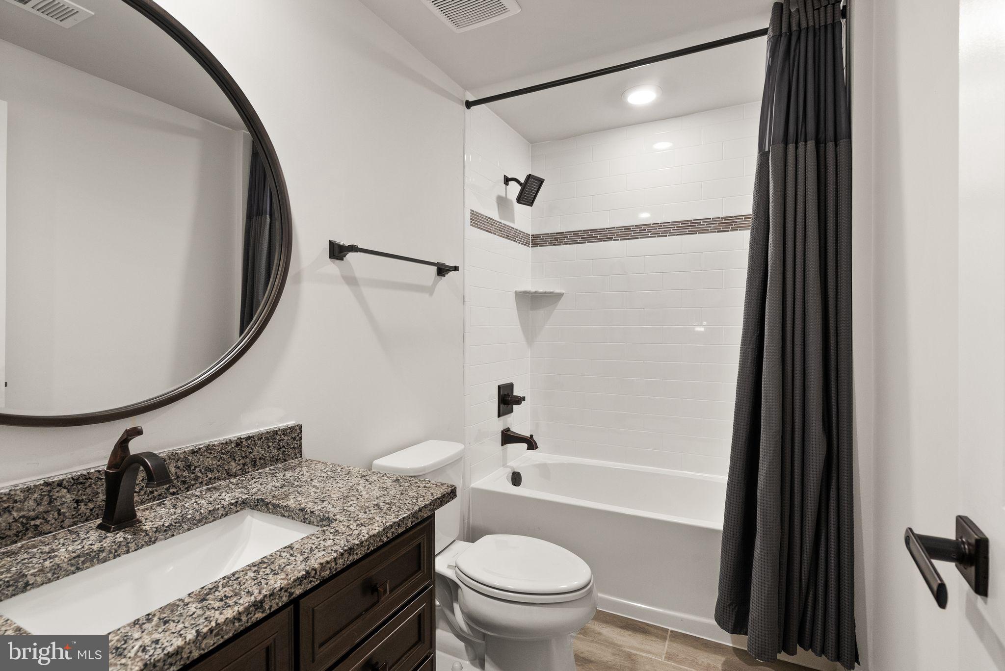 GREENS SOUTH AT WILLOWSF - Residential