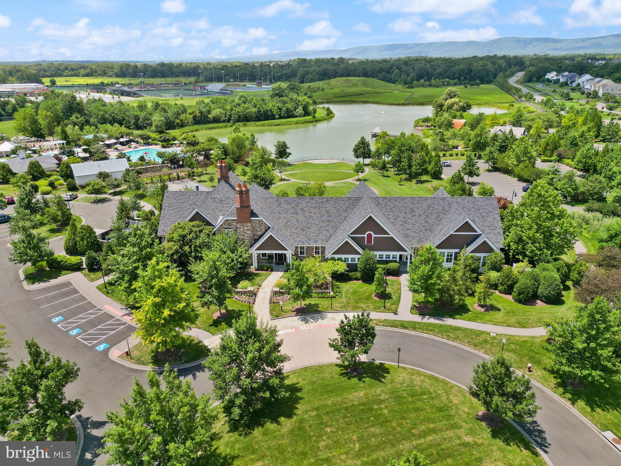 GREENS SOUTH AT WILLOWSF - Residential