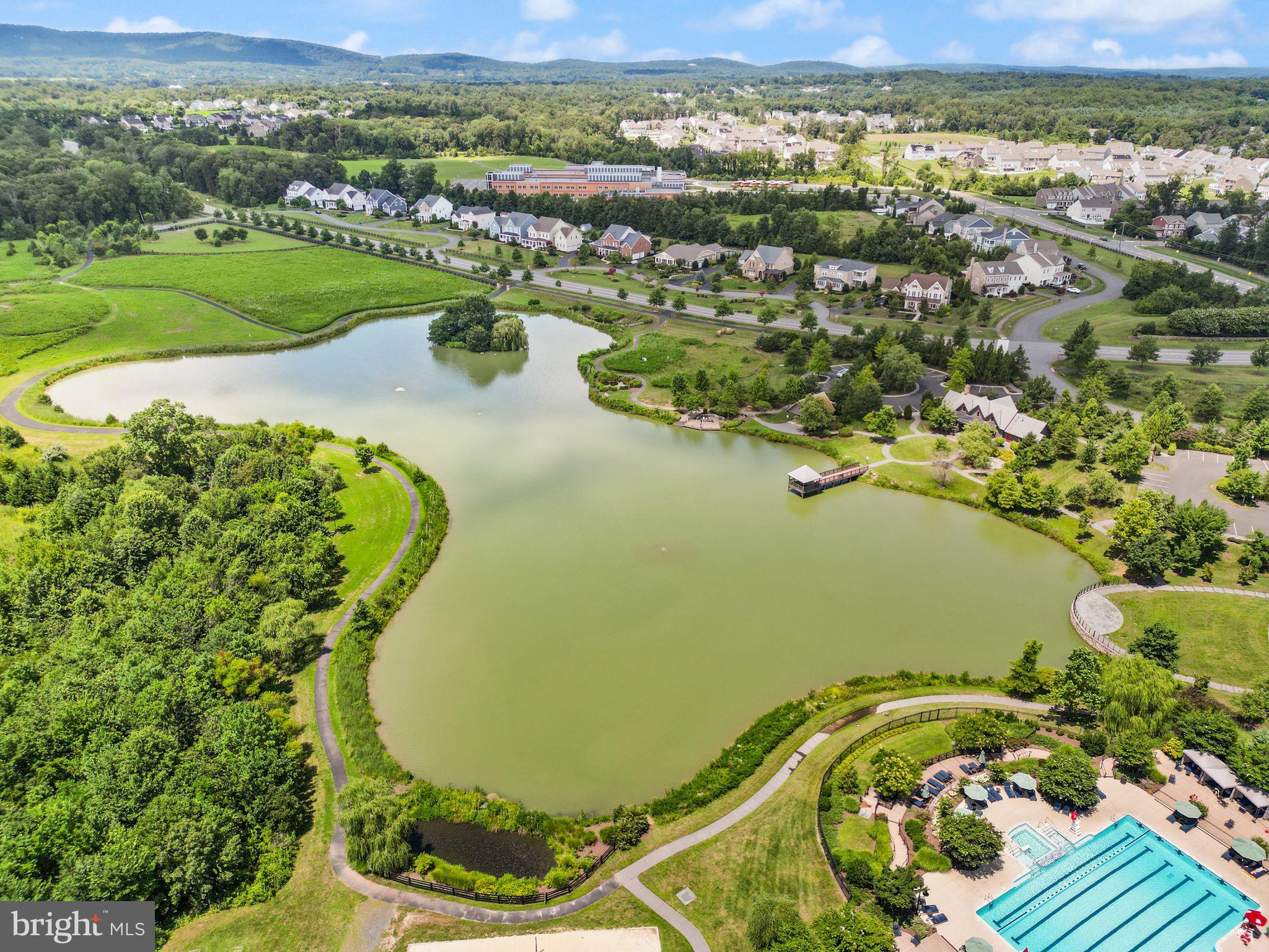 GREENS SOUTH AT WILLOWSF - Residential