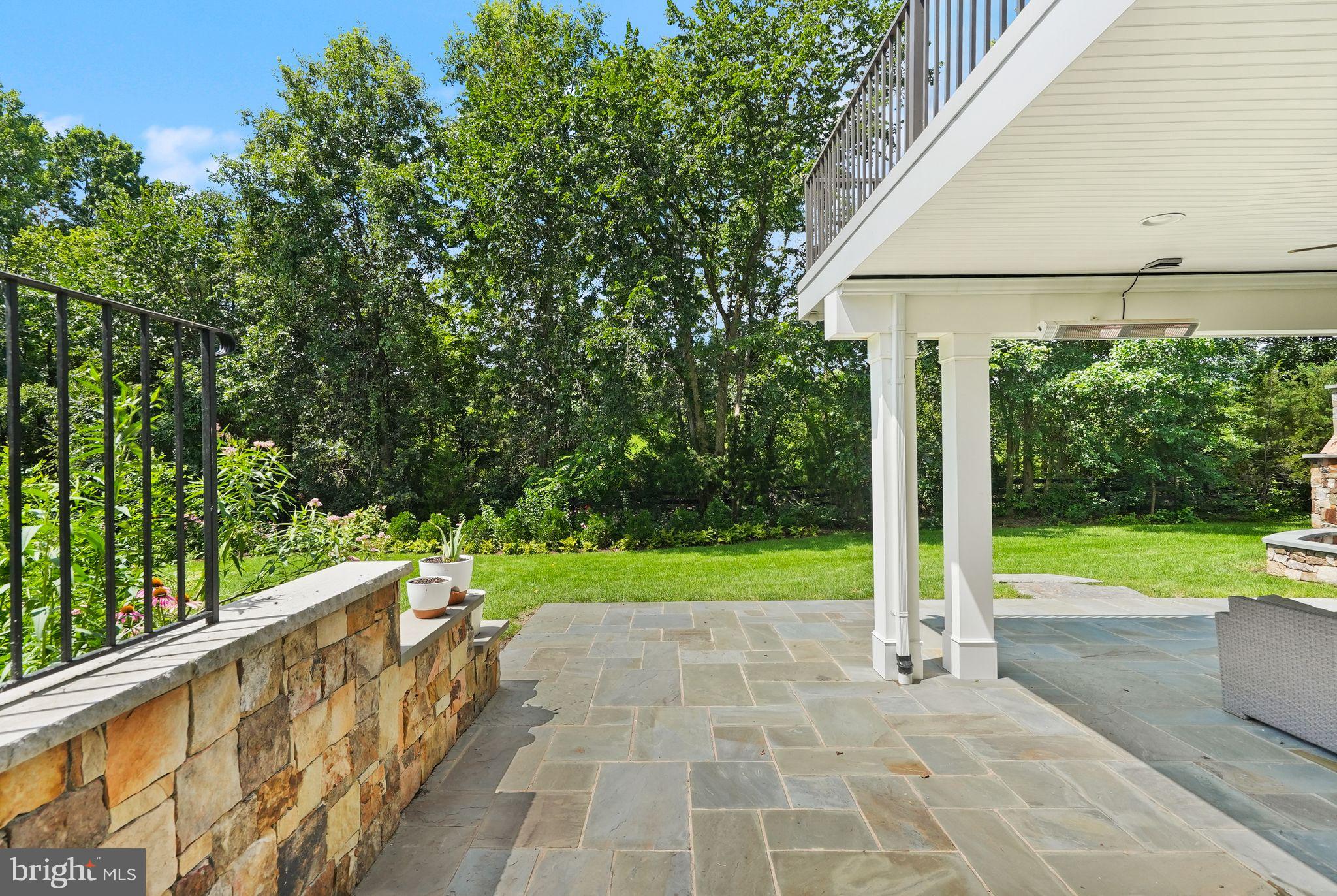 GREENS SOUTH AT WILLOWSF - Residential