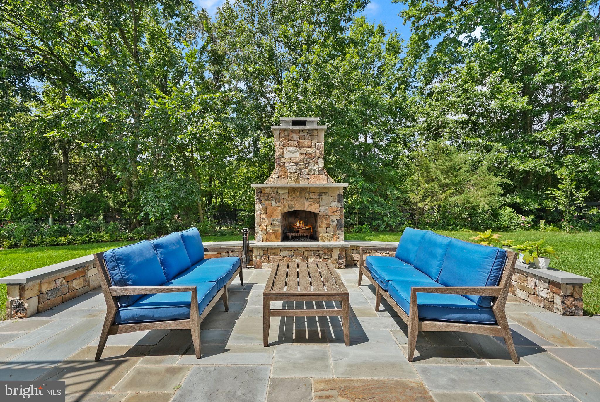 GREENS SOUTH AT WILLOWSF - Residential