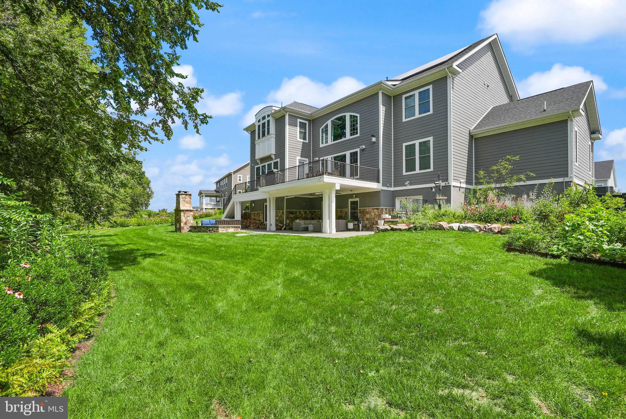 GREENS SOUTH AT WILLOWSF - Residential