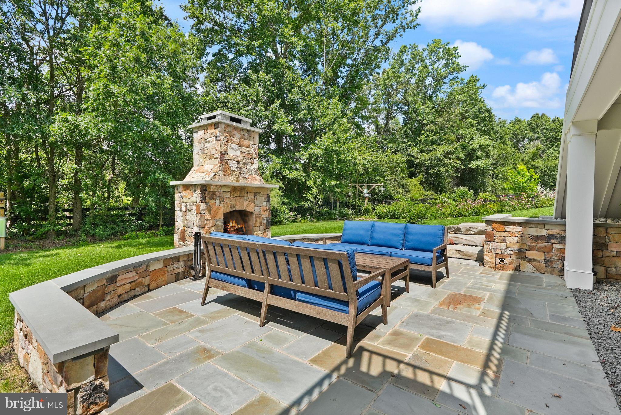 GREENS SOUTH AT WILLOWSF - Residential