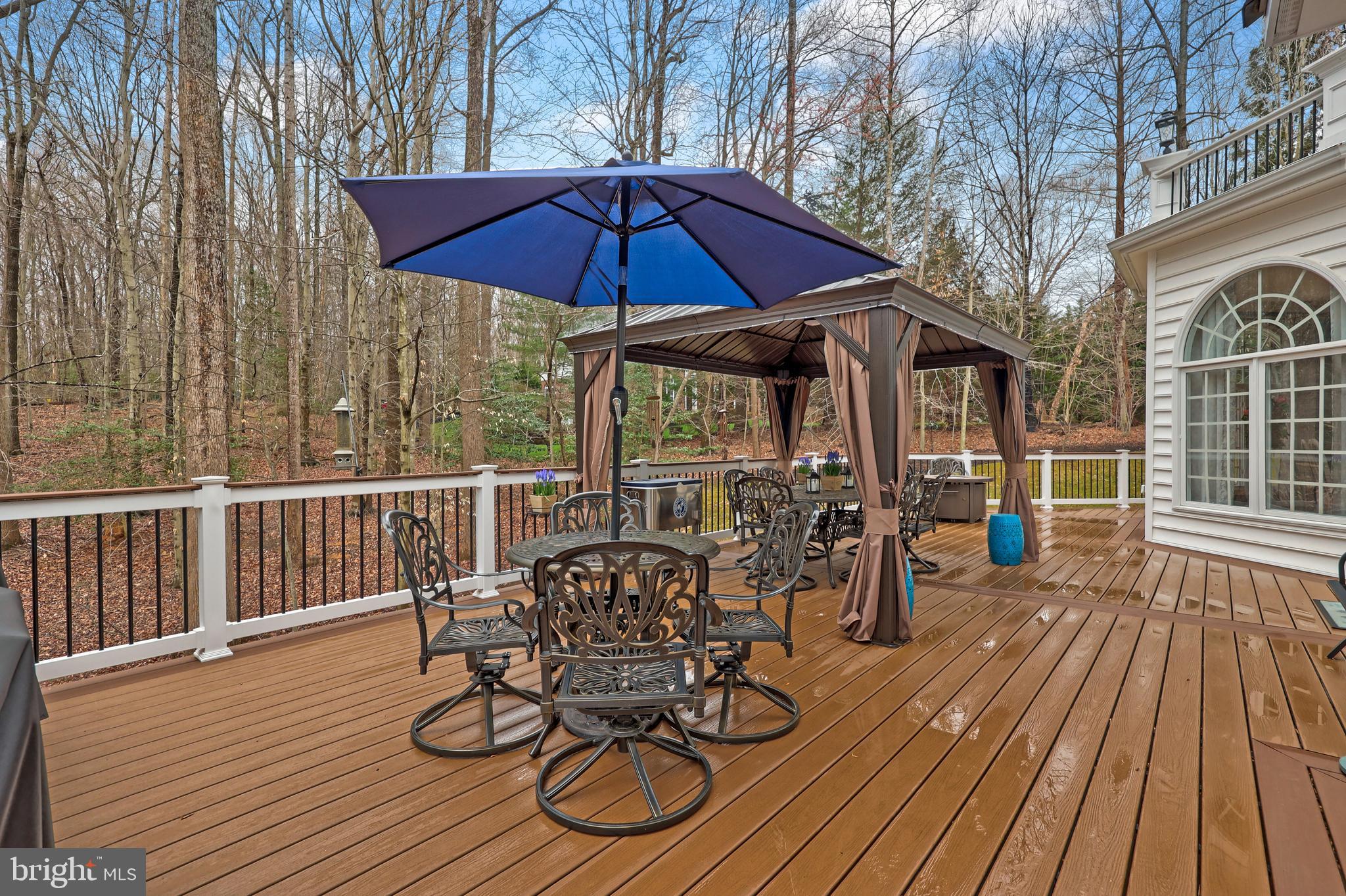 RIVER BEND - Residential