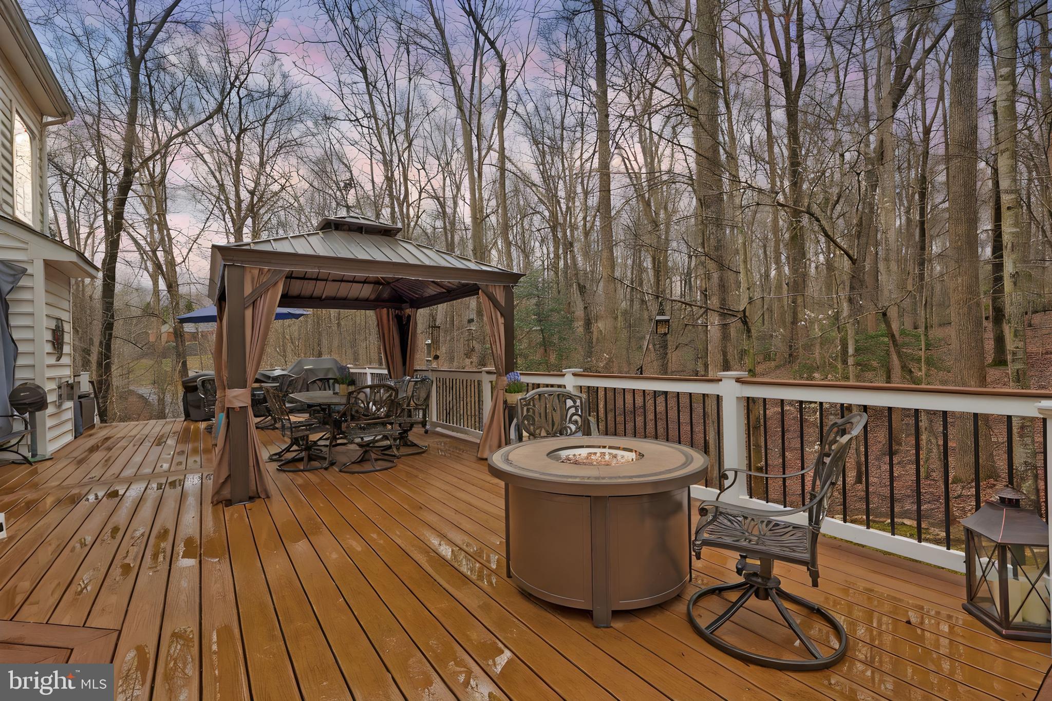 RIVER BEND - Residential