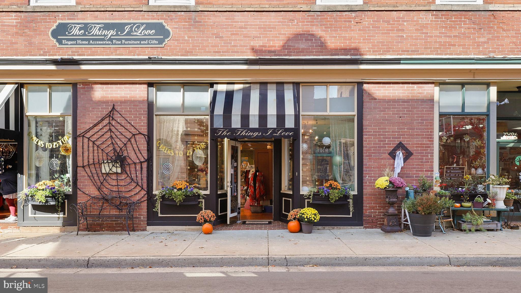 RIVER BEND - Residential