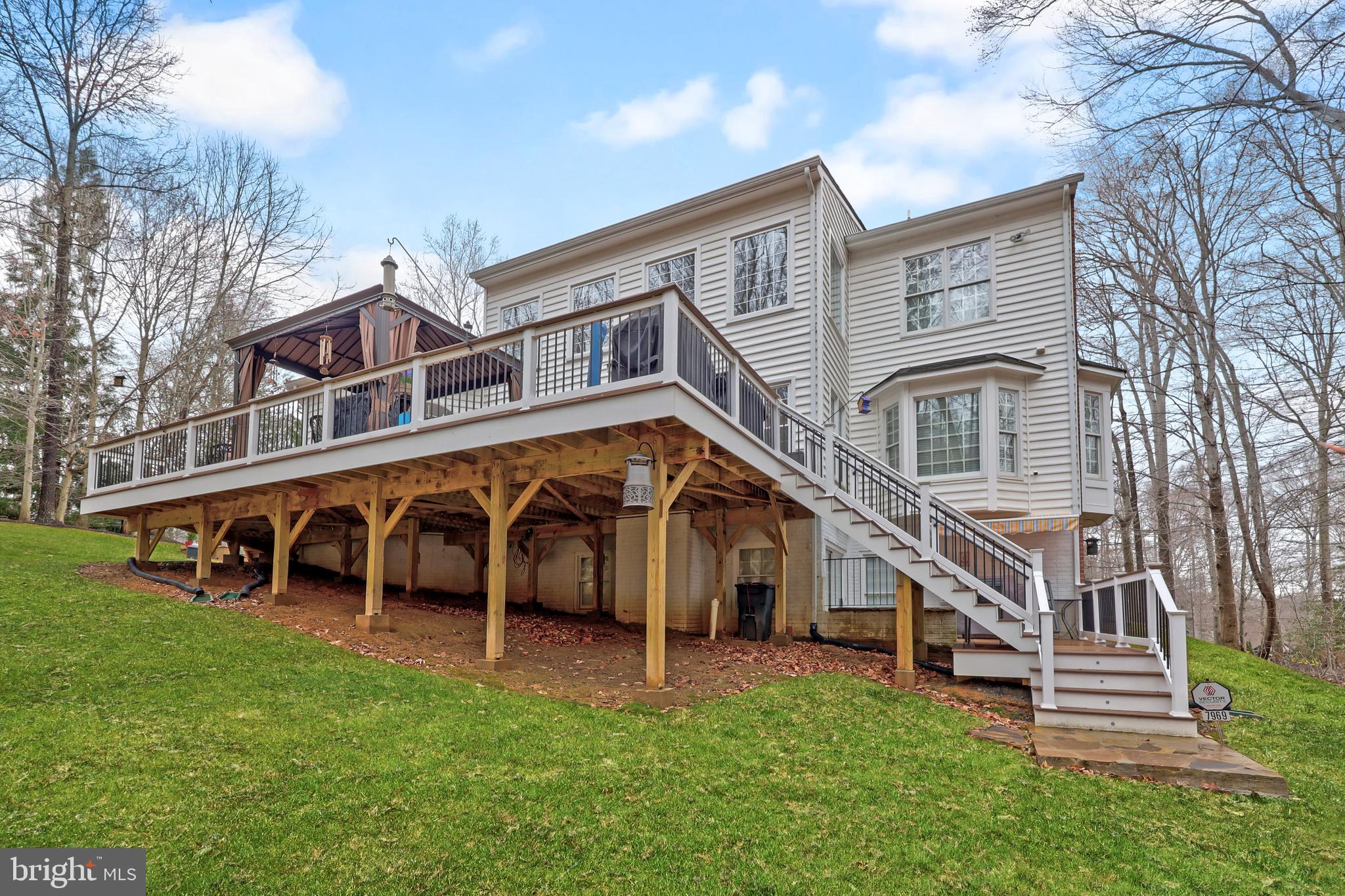 RIVER BEND - Residential