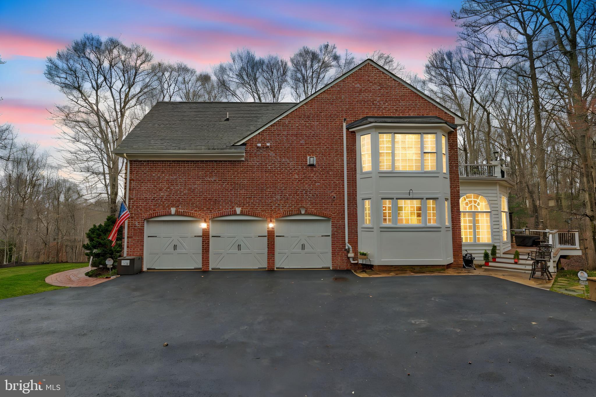 RIVER BEND - Residential