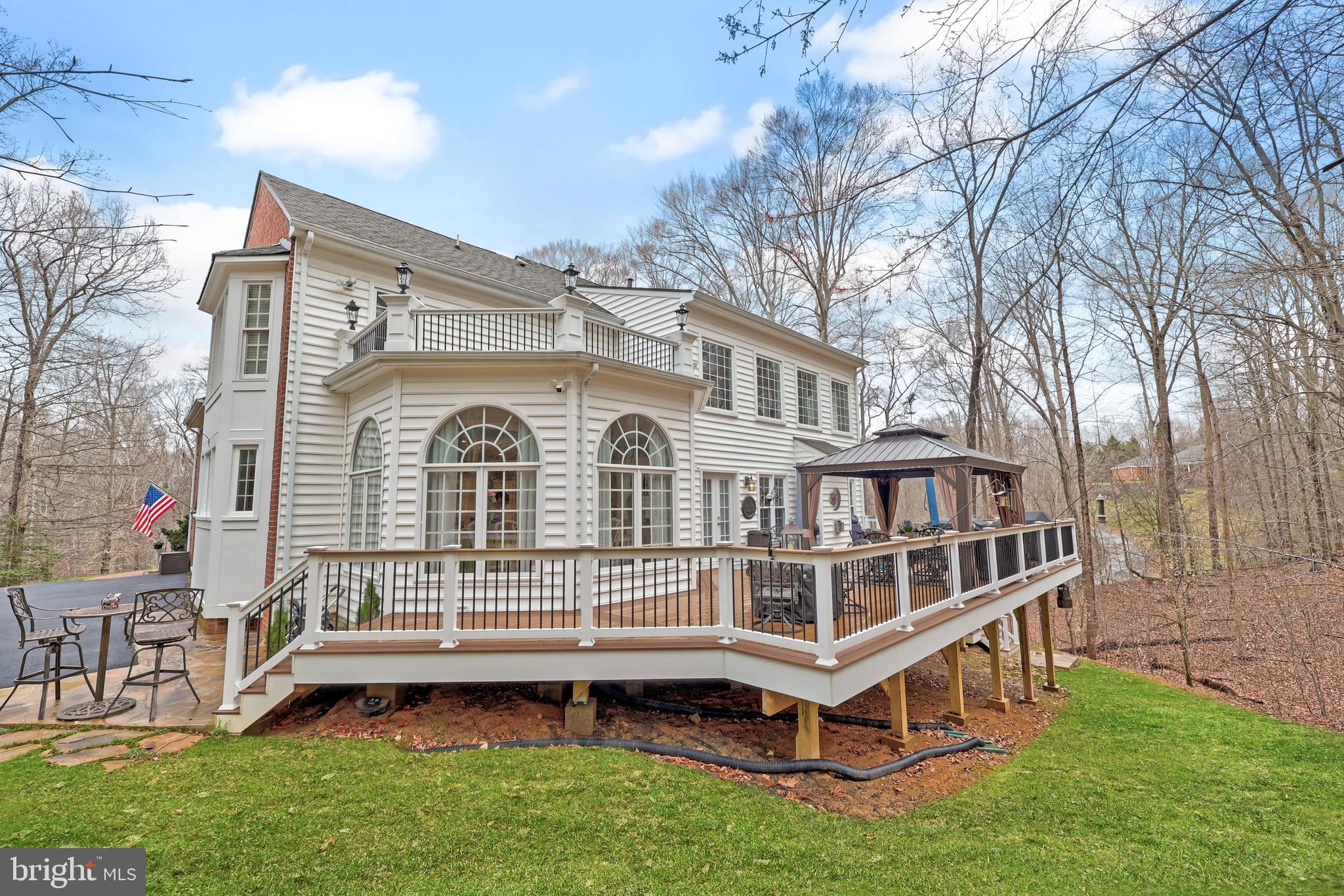 RIVER BEND - Residential