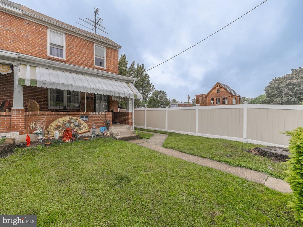 Photo of 909 Noble Street, NORRISTOWN, PA 19401 (MLS # PAMC2139962)