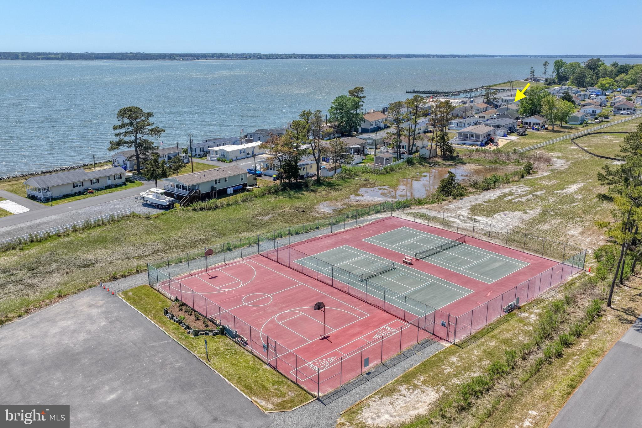 WHITE HOUSE BEACH - Residential