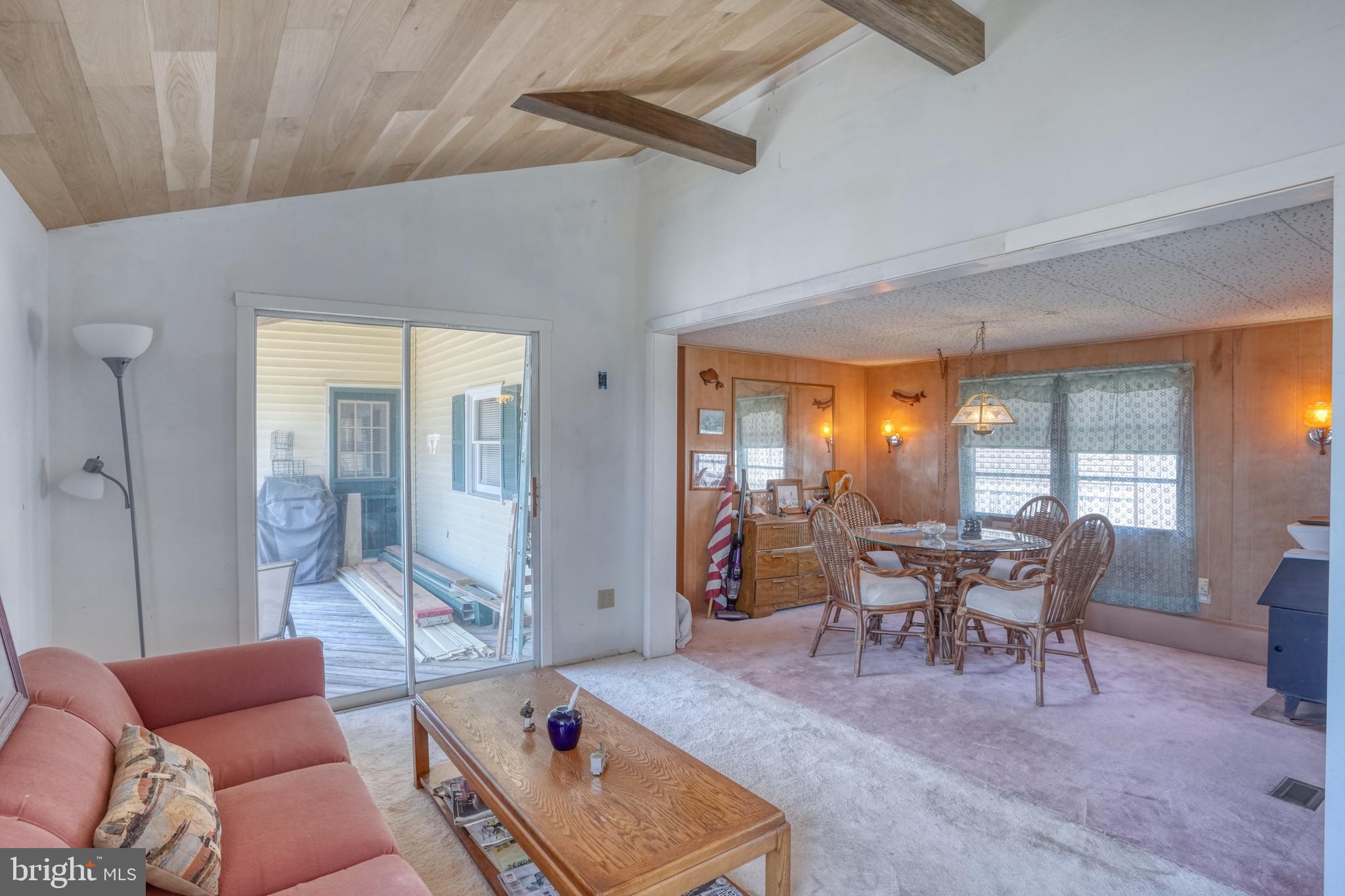 WHITE HOUSE BEACH - Residential