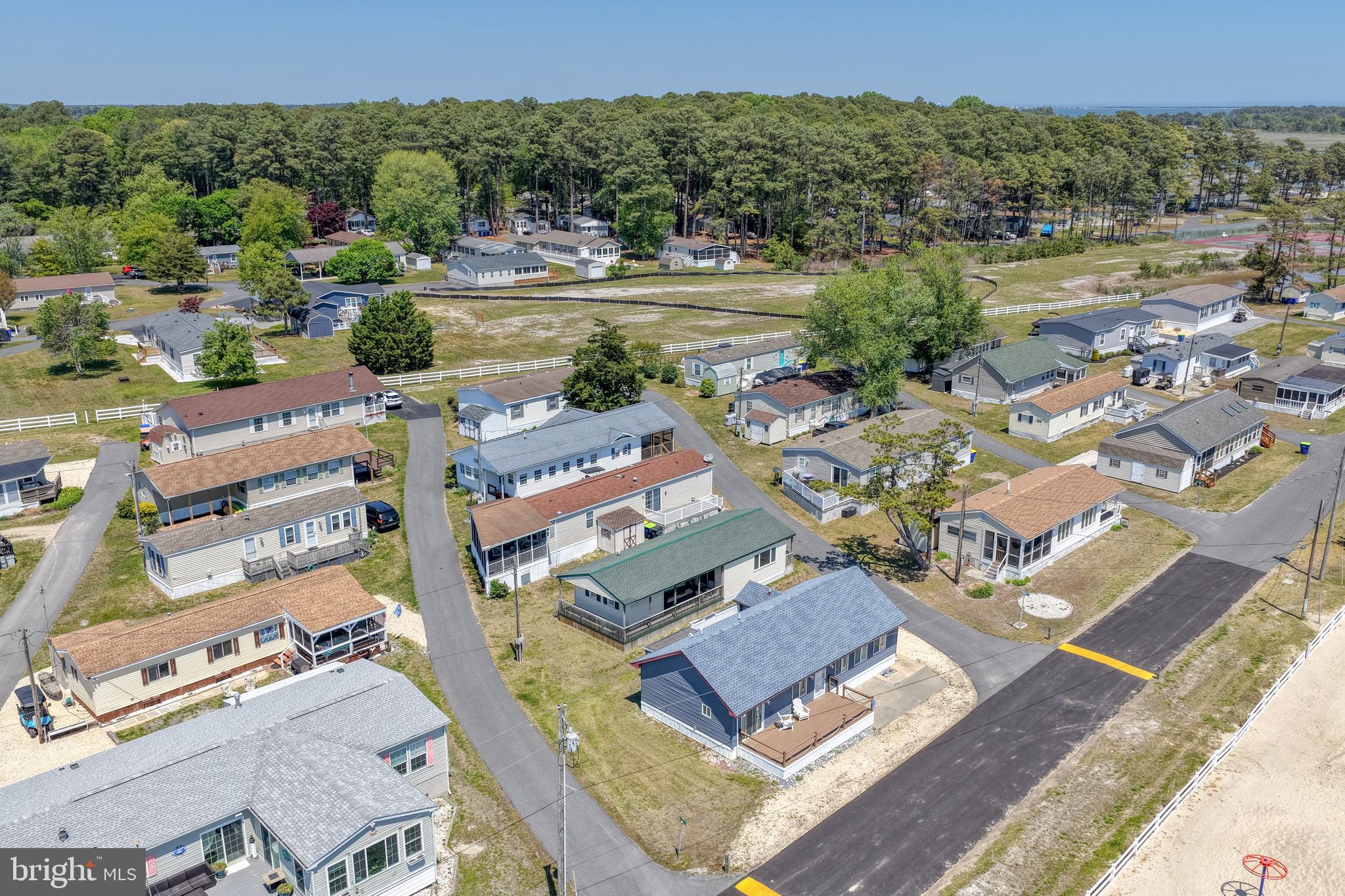 WHITE HOUSE BEACH - Residential